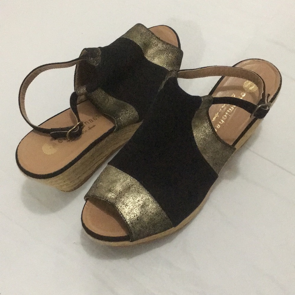 NWOT Eric Michael Wedges